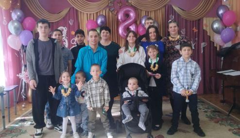 У нас прошла веселая конкурсно-игровая программа «Есть в марте день особый».