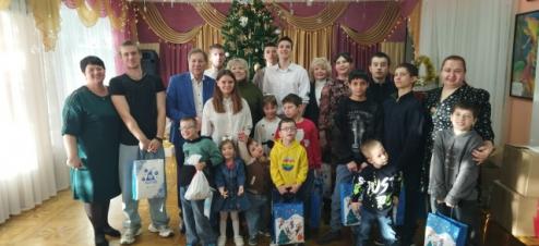 В Рождественское утро нас пришли поздравить