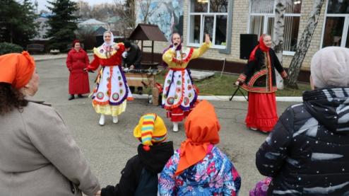 У нас прошла интерактивная игровая программа, посвященная масленичным гуляниям