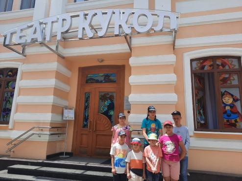 Посетили краевой театр кукол Посетили краевой театр кукол